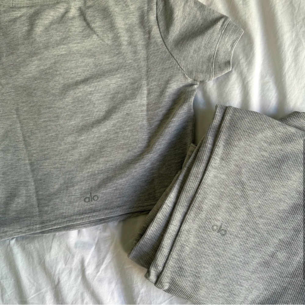 Alo Yoga Matching Set Grey Waffle Knit